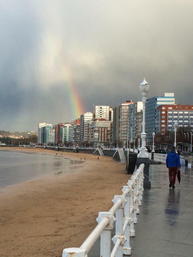 Willa Vivienda En Gijon Frente Al Mar Zewnętrze zdjęcie